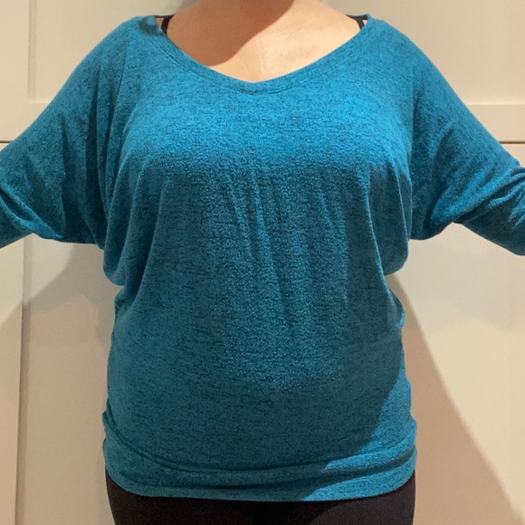 3 for$30 (Bundle)Natural Life Long Top - Picture 4 of 6